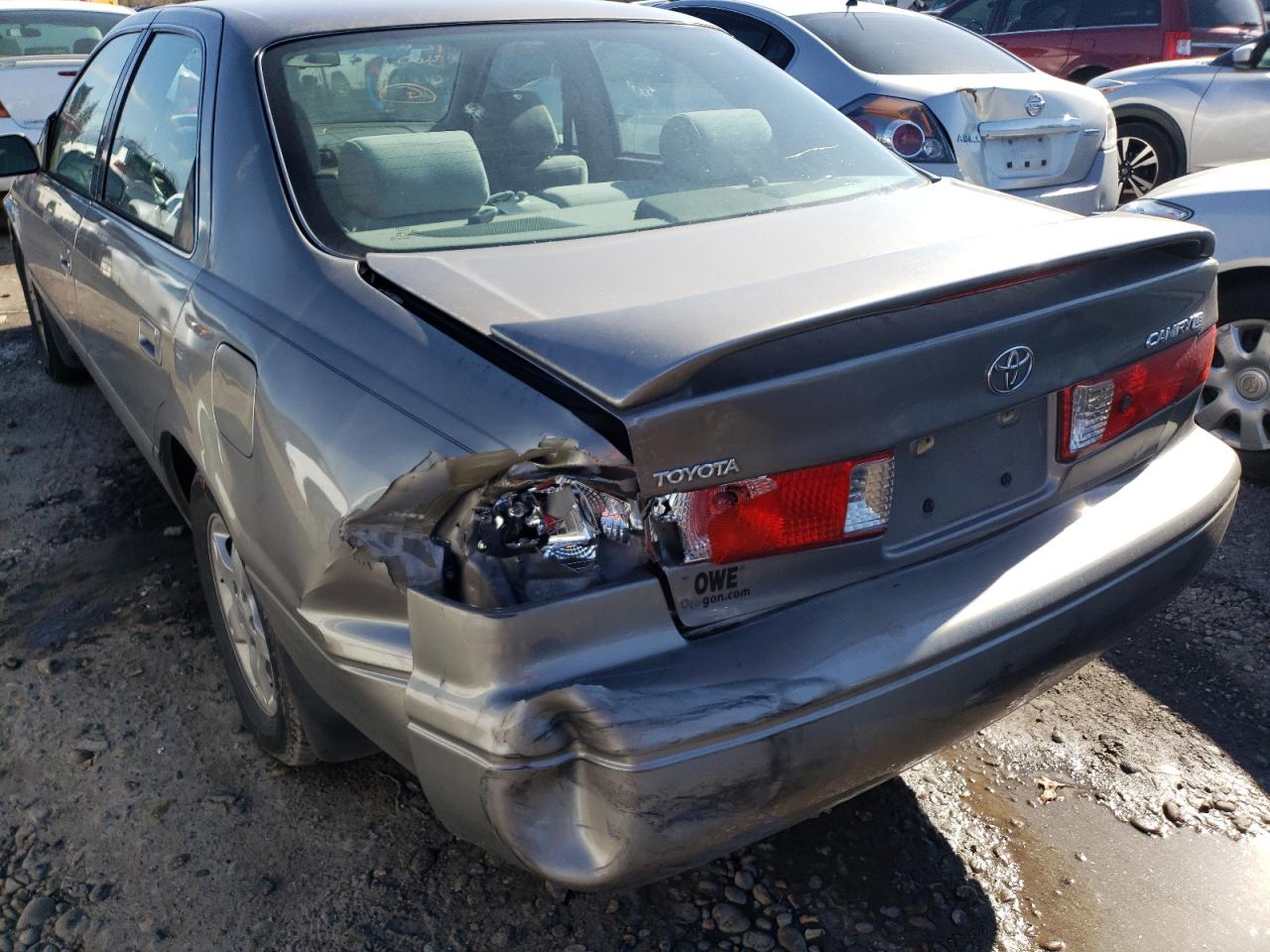Photo 9 from auction – 2001 TOYOTA CAMRY with VIN 4T1BG22K91U097087