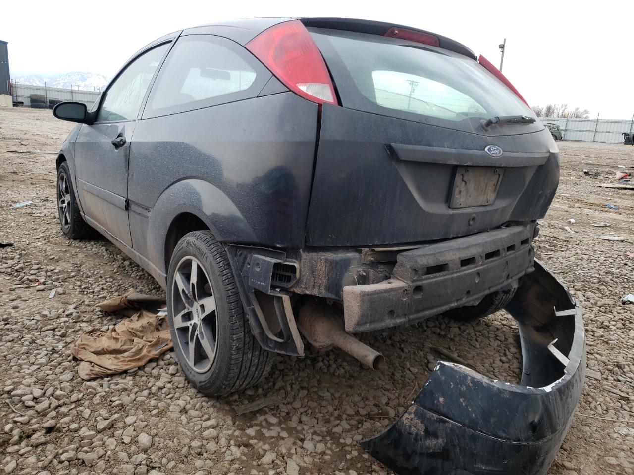 Photo 3 from auction – 2002 FORD FOCUS ZX3 with VIN 3FAFP313X2R207309