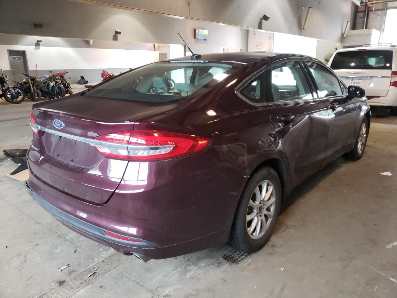Photo 4 from auction – 2017 FORD FUSION S with VIN 3FA6P0G77HR340109