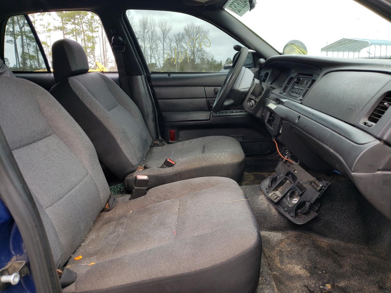 Photo 5 from auction – 2008 FORD CROWN VICT with VIN 2FAFP71V28X124072