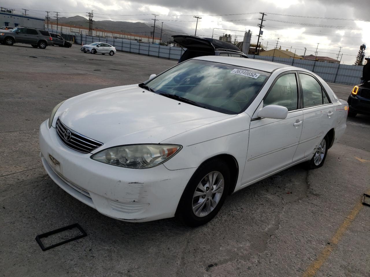 Photo 2 from auction – 2005 TOYOTA CAMRY LE with VIN 4T1BF32K85U609520