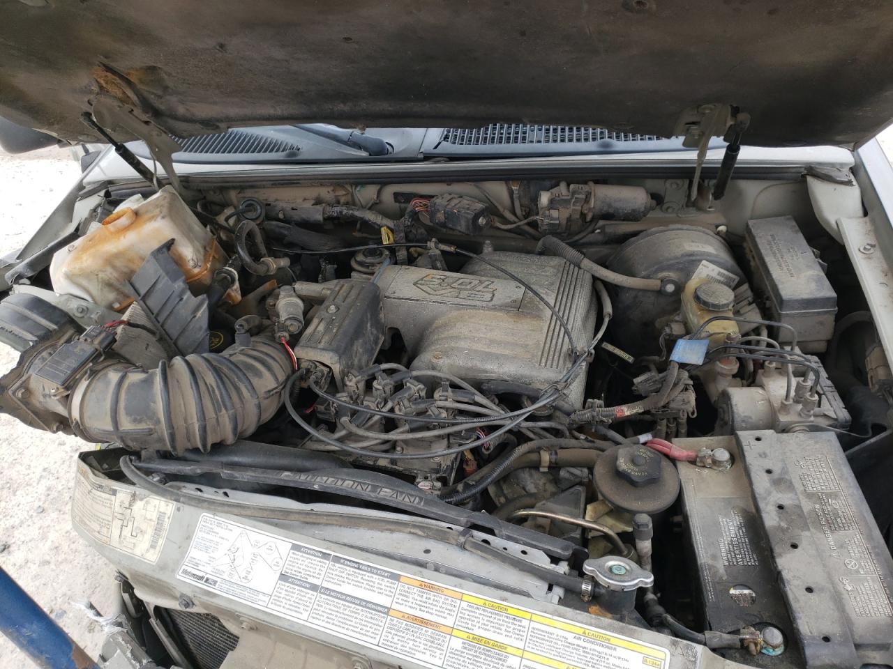 Photo 7 from auction – 2001 MERCURY MOUNTAINEE with VIN 4M2ZU66P61UJ01390