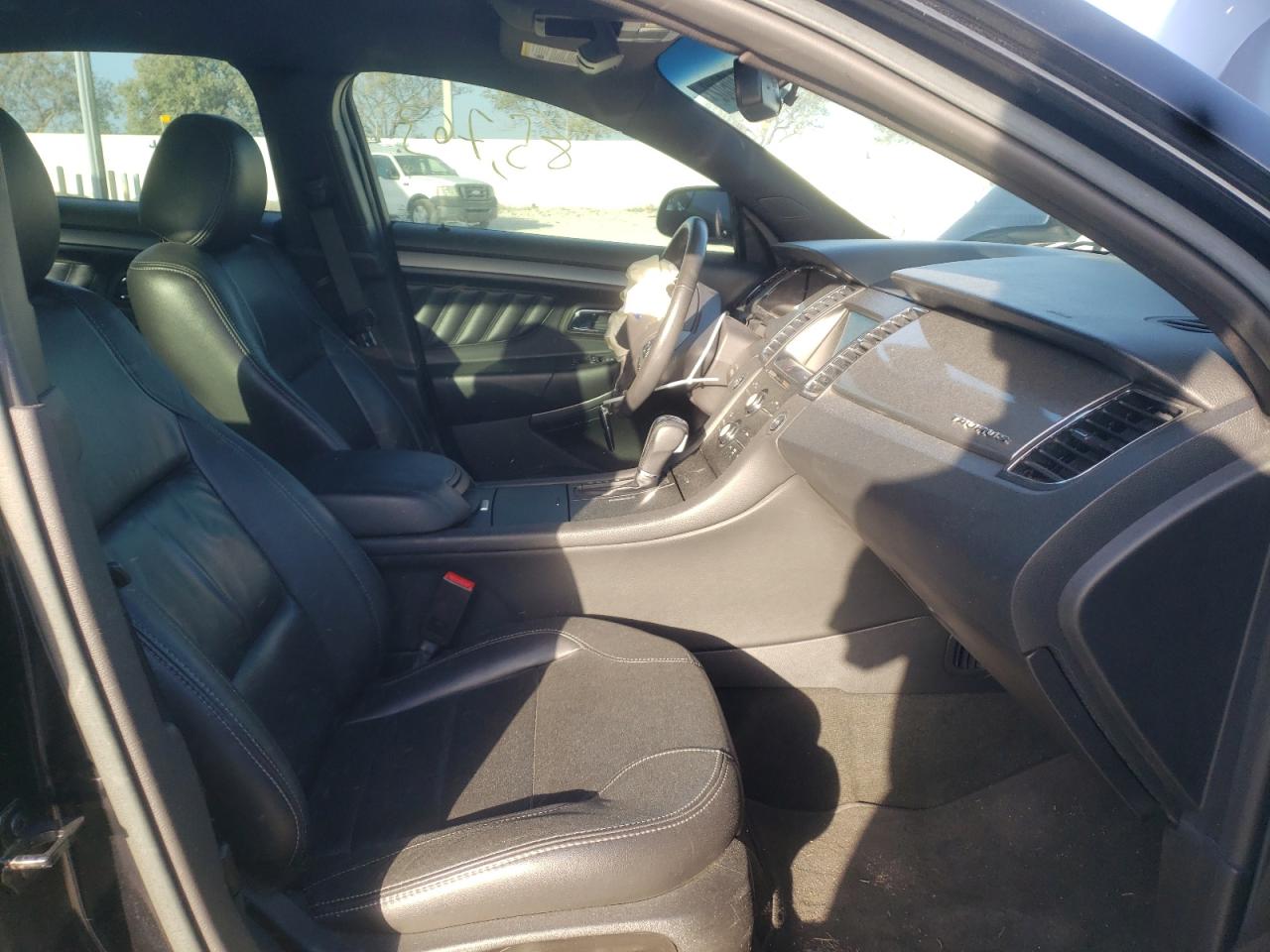 Photo 5 from auction – 2016 FORD TAURUS SEL with VIN 1FAHP2E87GG145049