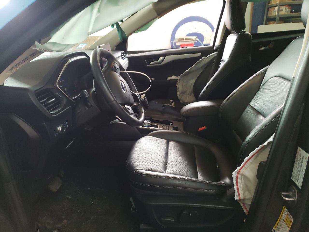 Photo 5 from auction – 2020 FORD ESCAPE SE with VIN 1FMCU9BZ8LUC29035