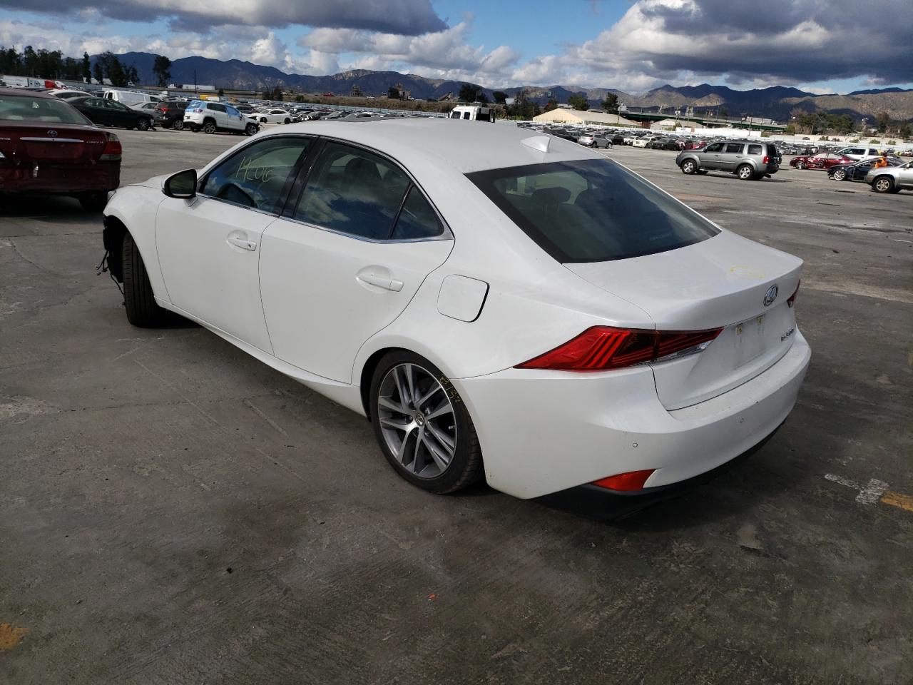 Photo 3 from auction – 2020 LEXUS IS 300 PRE with VIN JTHDA1D22L5107377
