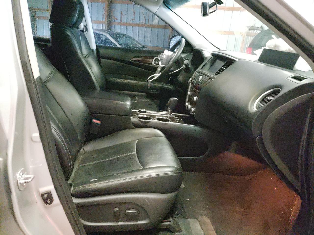 Photo 5 from auction – 2015 NISSAN PATHFINDER with VIN 5N1AR2MM4FC687344