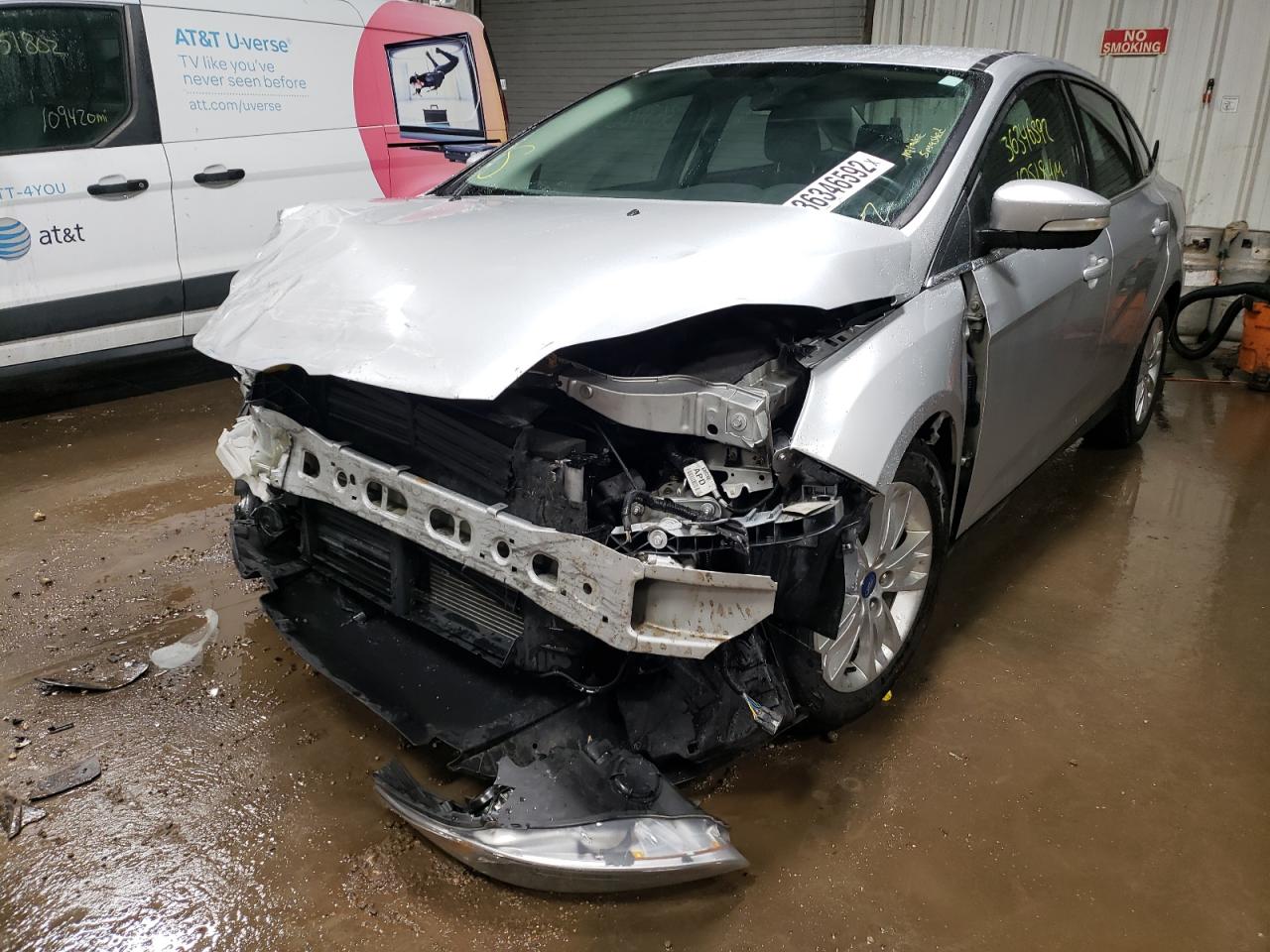 Photo 2 from auction – 2012 FORD FOCUS SEL with VIN 1FAHP3H27CL367542