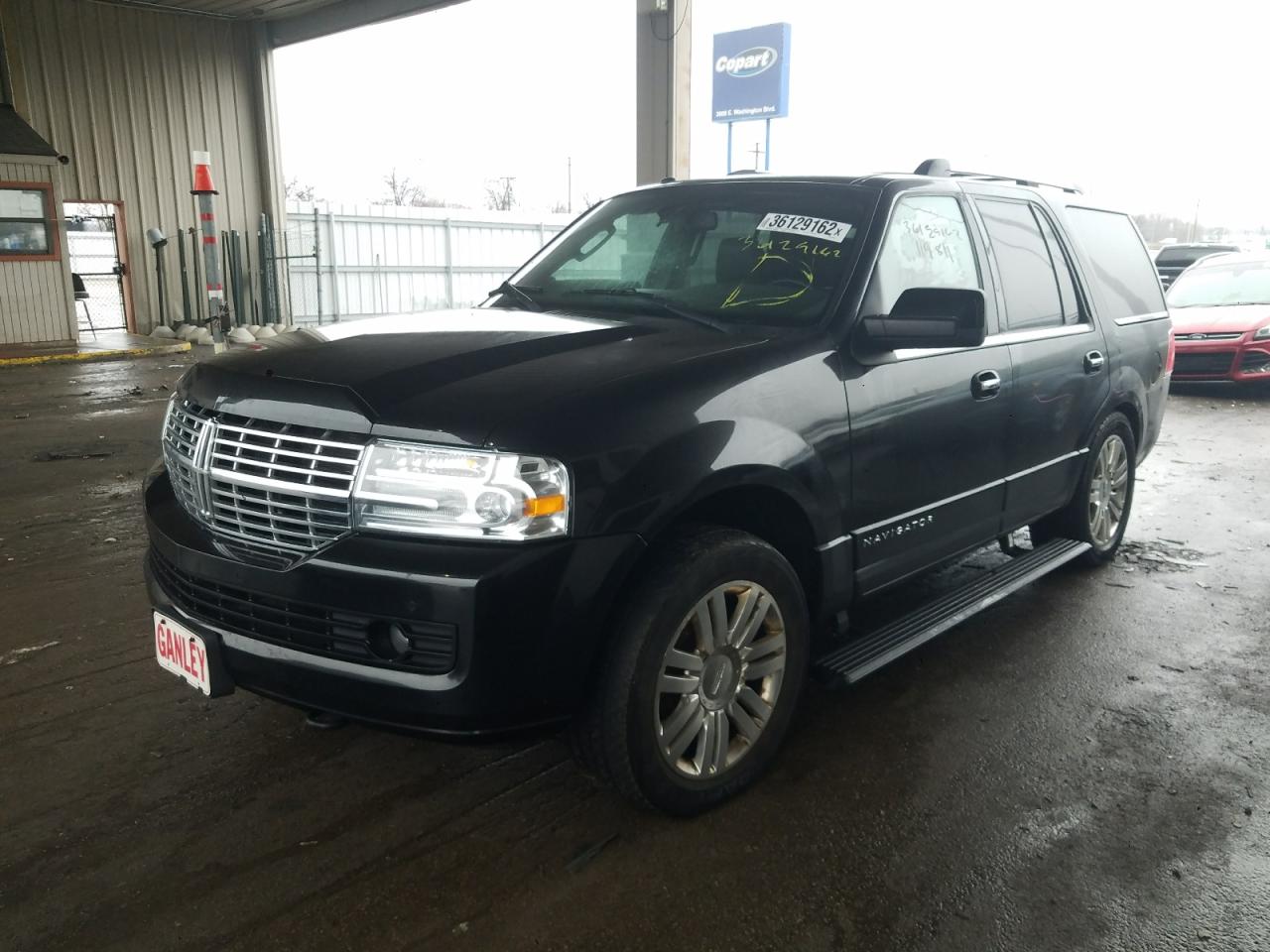 Photo 2 from auction – 2012 LINCOLN NAVIGATOR with VIN 5LMJJ2J54CEL08540