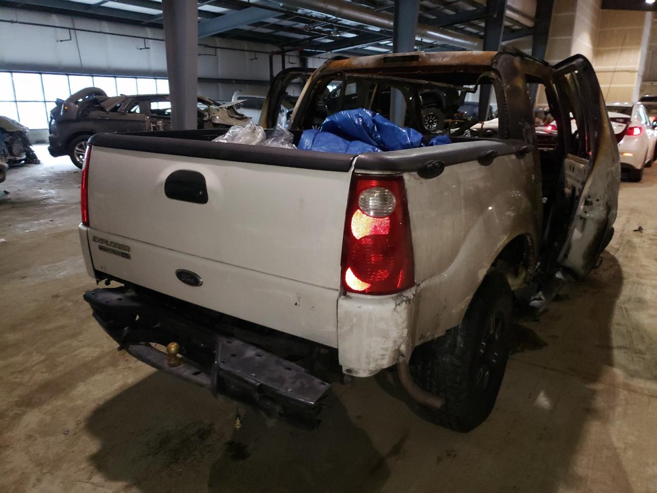Photo 4 from auction – 2003 FORD EXPLORER S with VIN 1FMZU67E03UC69687