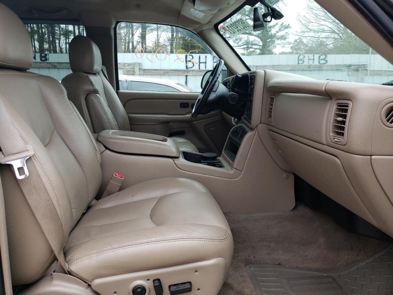 Photo 5 from auction – 2004 CHEVROLET SILVERADO with VIN 1GCEK19T24E189200