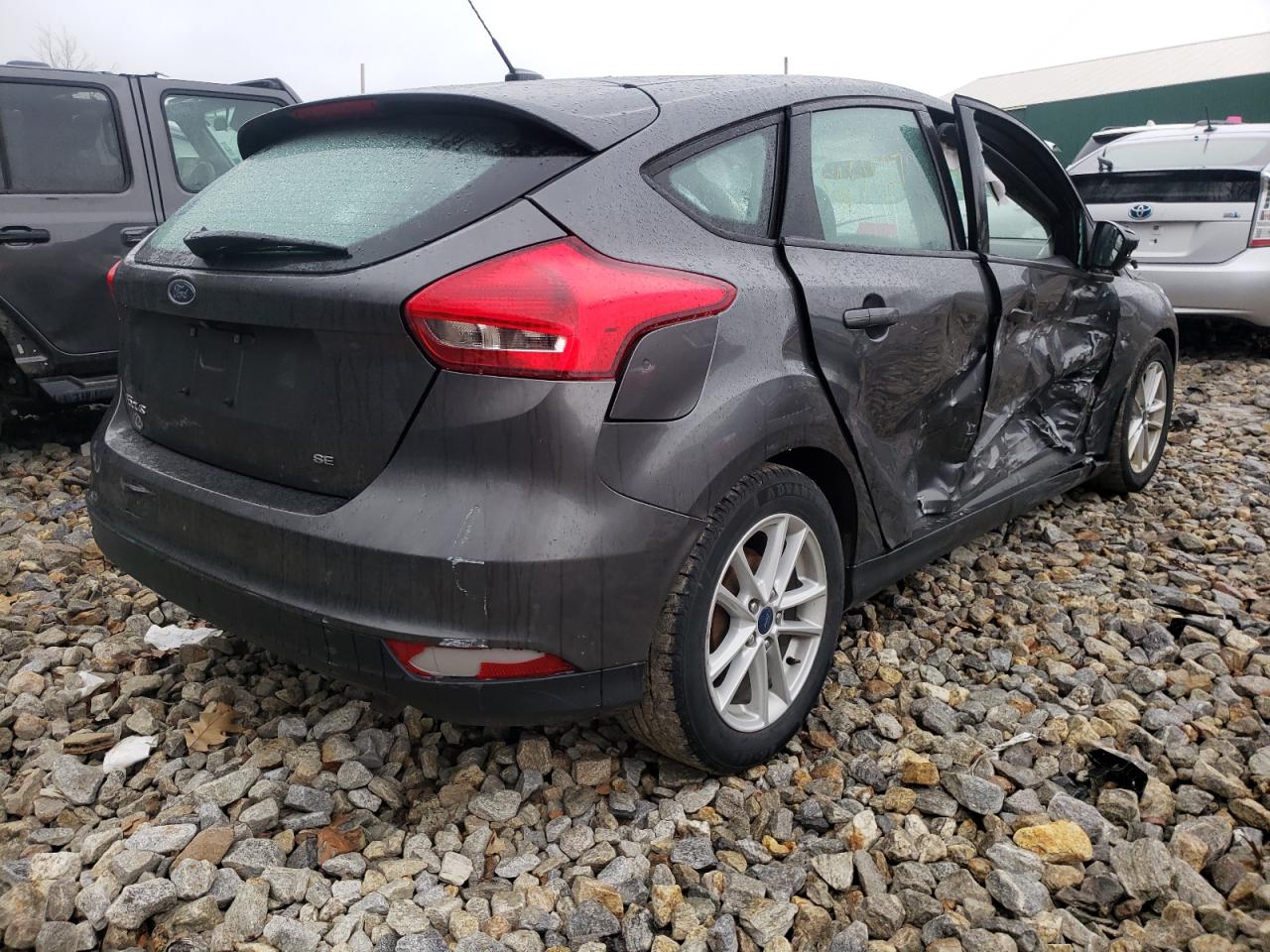 Photo 4 from auction – 2017 FORD FOCUS SE with VIN 1FADP3K29HL247062