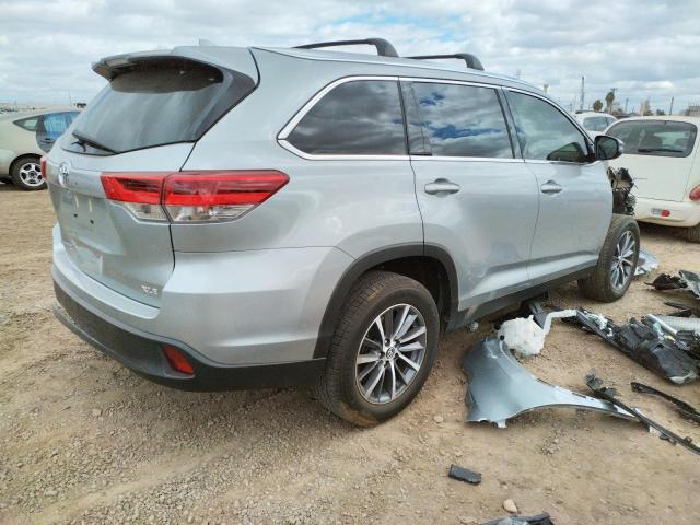 Photo 4 from auction – 2019 TOYOTA HIGHLANDER with VIN 5TDKZRFH1KS321559