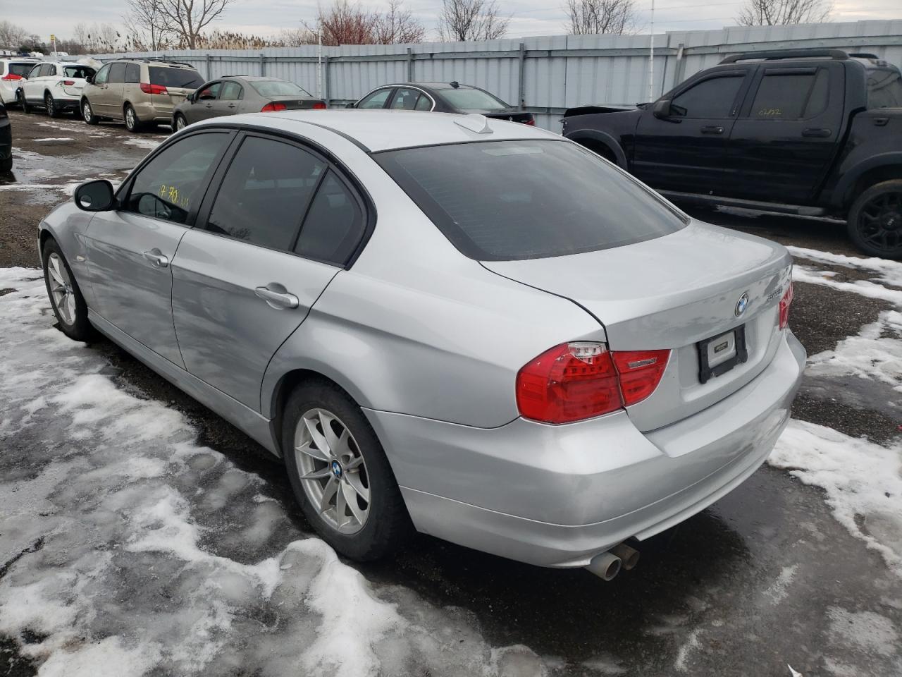 Photo 3 from auction – 2011 BMW 323 I with VIN WBAPG7C5XBA937636