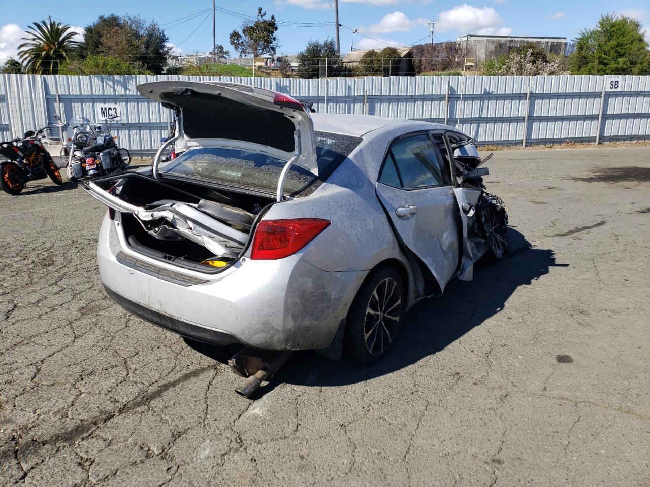 Photo 4 from auction – 2017 TOYOTA COROLLA L with VIN 5YFBURHE2HP679756