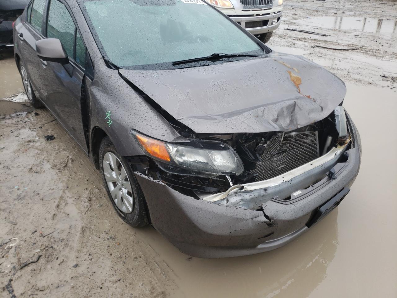 Photo 9 from auction – 2012 HONDA CIVIC LX with VIN 19XFB2F56CE041831