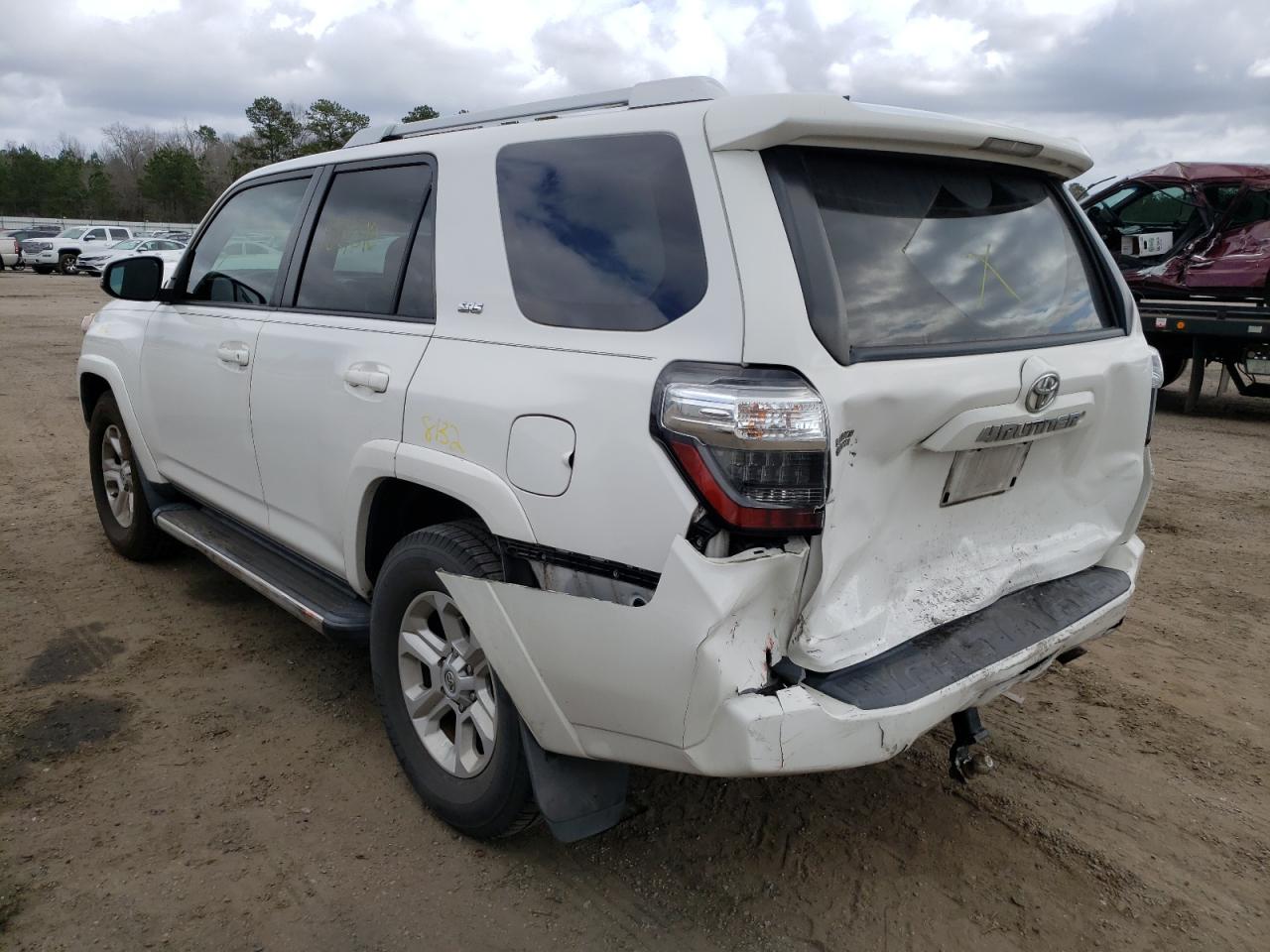 Photo 3 from auction – 2015 TOYOTA 4RUNNER SR with VIN JTEZU5JR7F5104434