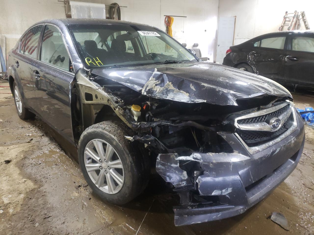 SUBARU LEGACY 2.5 2011 with VIN 4S3BMCC69B3215019 - Photo from auction