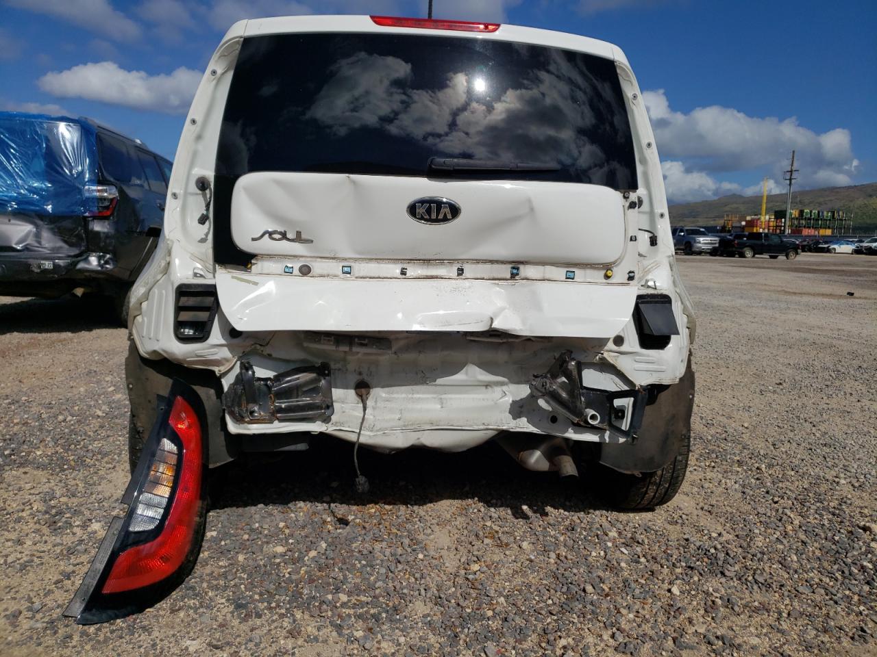 Photo 9 from auction – 2014 KIA SOUL with VIN KNDJN2A2XE7108626