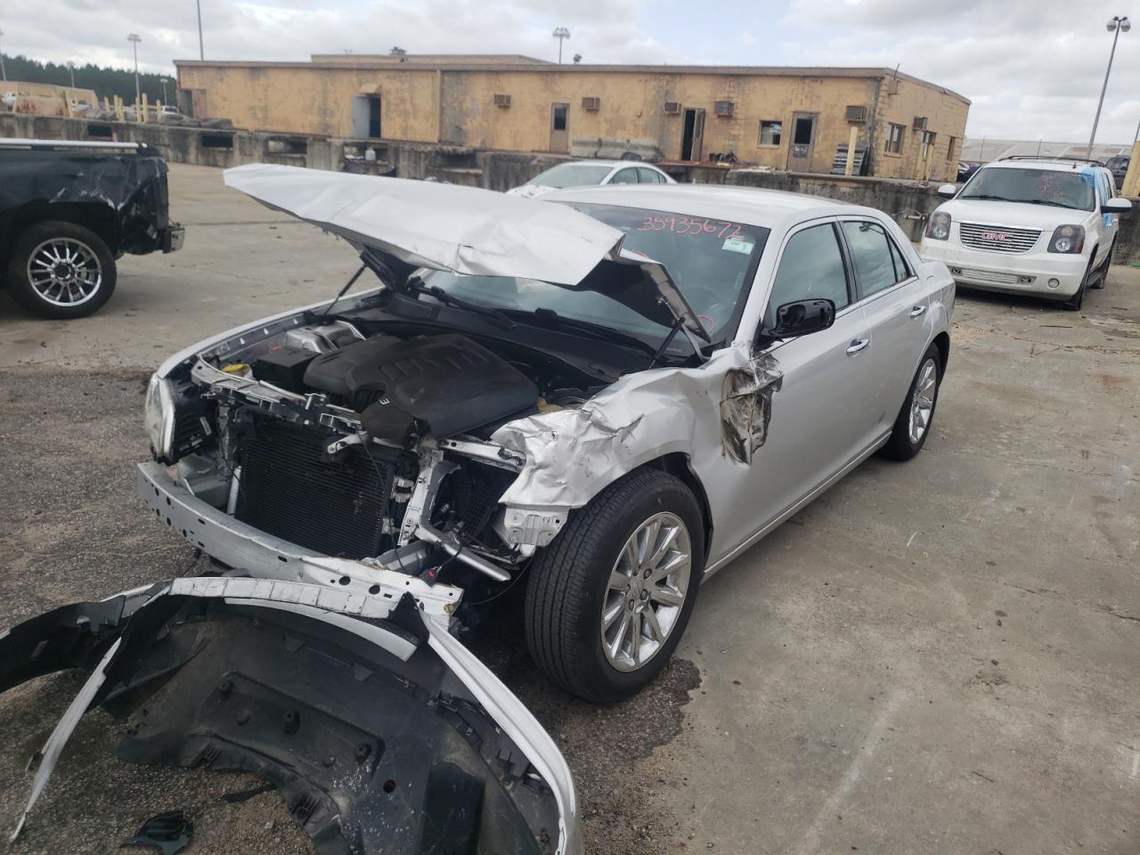 Photo 2 from auction – 2012 CHRYSLER 300 LIMITE with VIN 2C3CCACG5CH310720