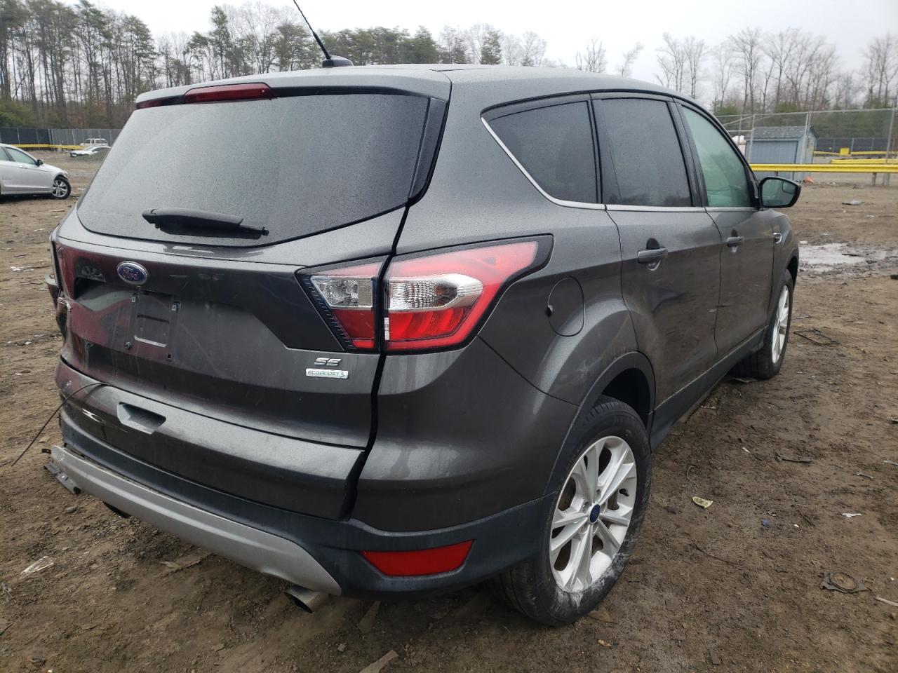 Photo 4 from auction – 2017 FORD ESCAPE SE with VIN 1FMCU0GD2HUD03274