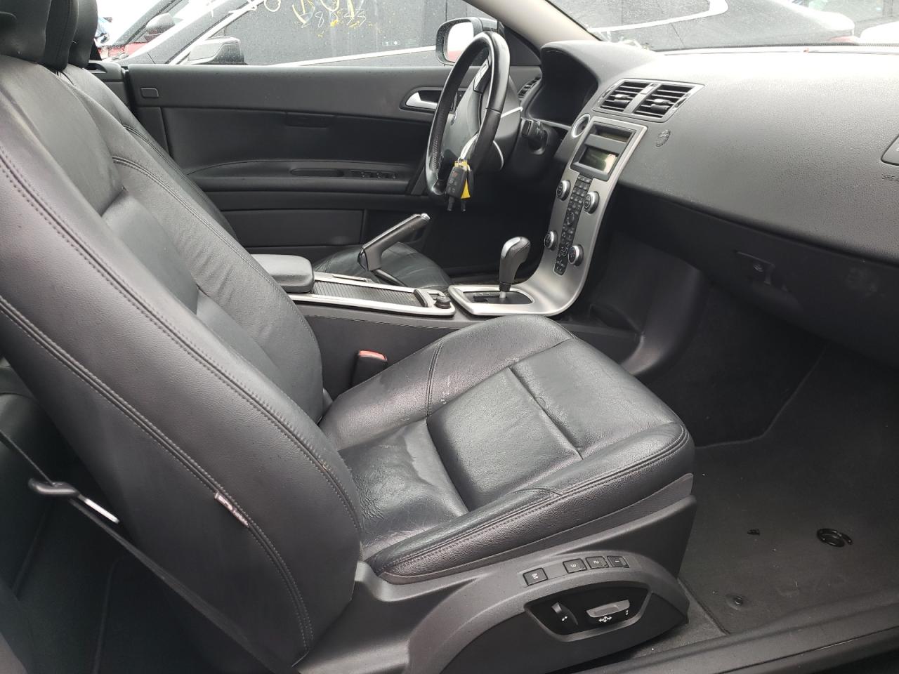 Photo 5 from auction – 2010 VOLVO C70 T5 with VIN YV1672MC8AJ092177