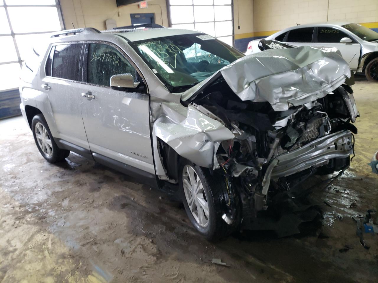 GMC TERRAIN SL 2017 with VIN 2GKFLPE37H6195342 - Photo from auction