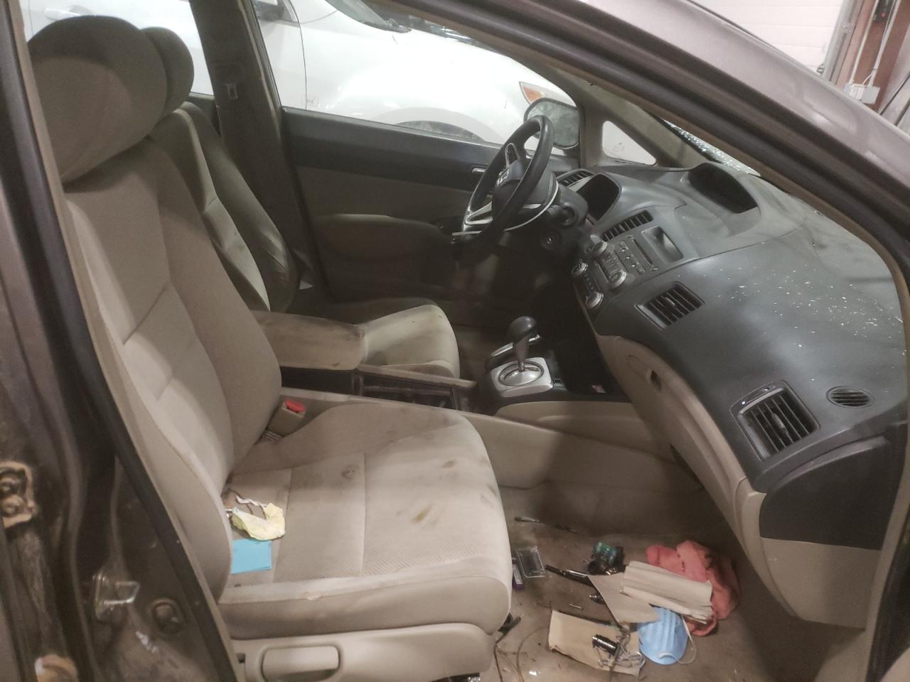 Photo 5 from auction – 2011 HONDA CIVIC LX with VIN 19XFA1F54BE048692