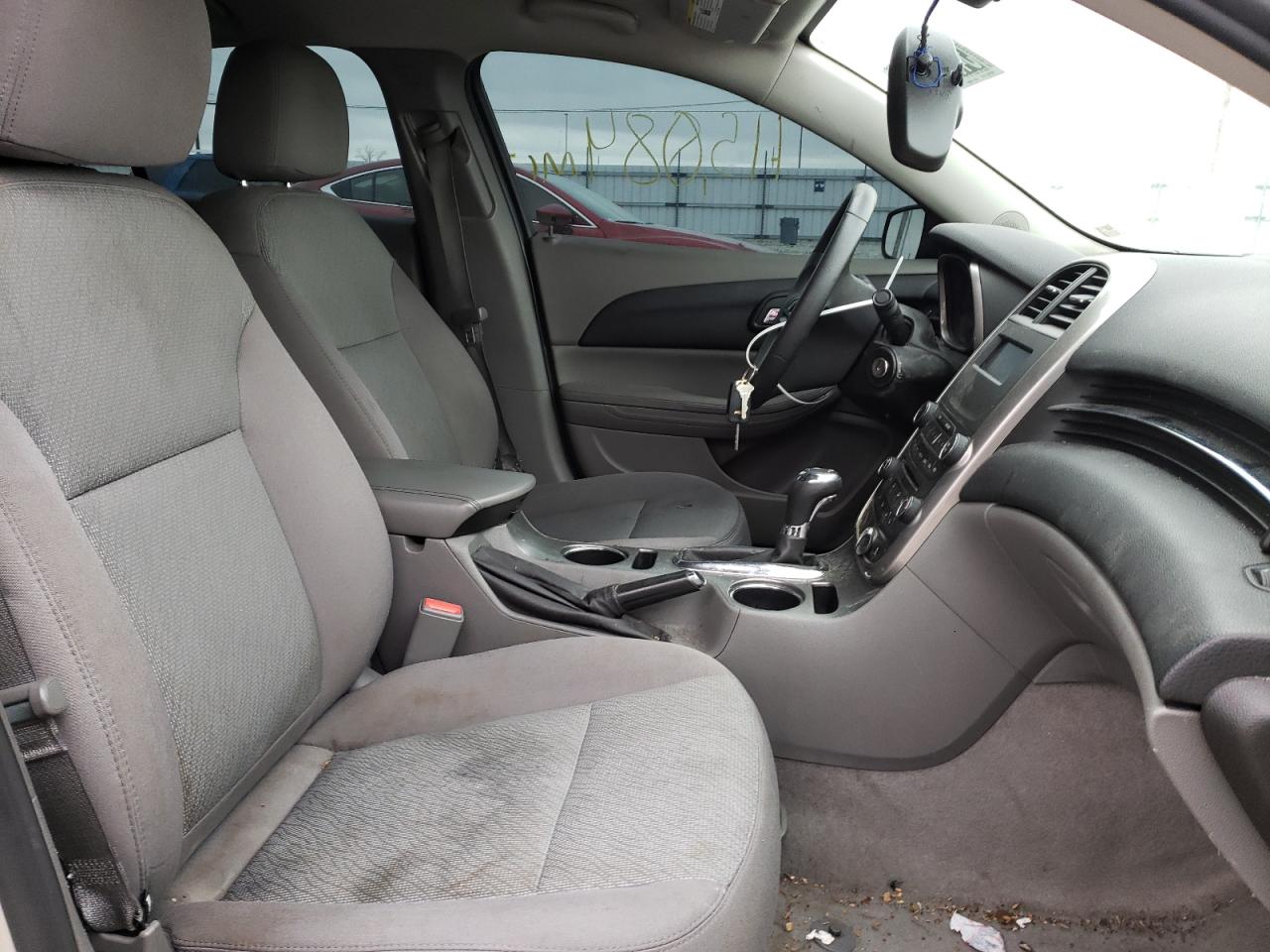 Photo 5 from auction – 2015 CHEVROLET MALIBU LS with VIN 1G11A5SL5FF107615