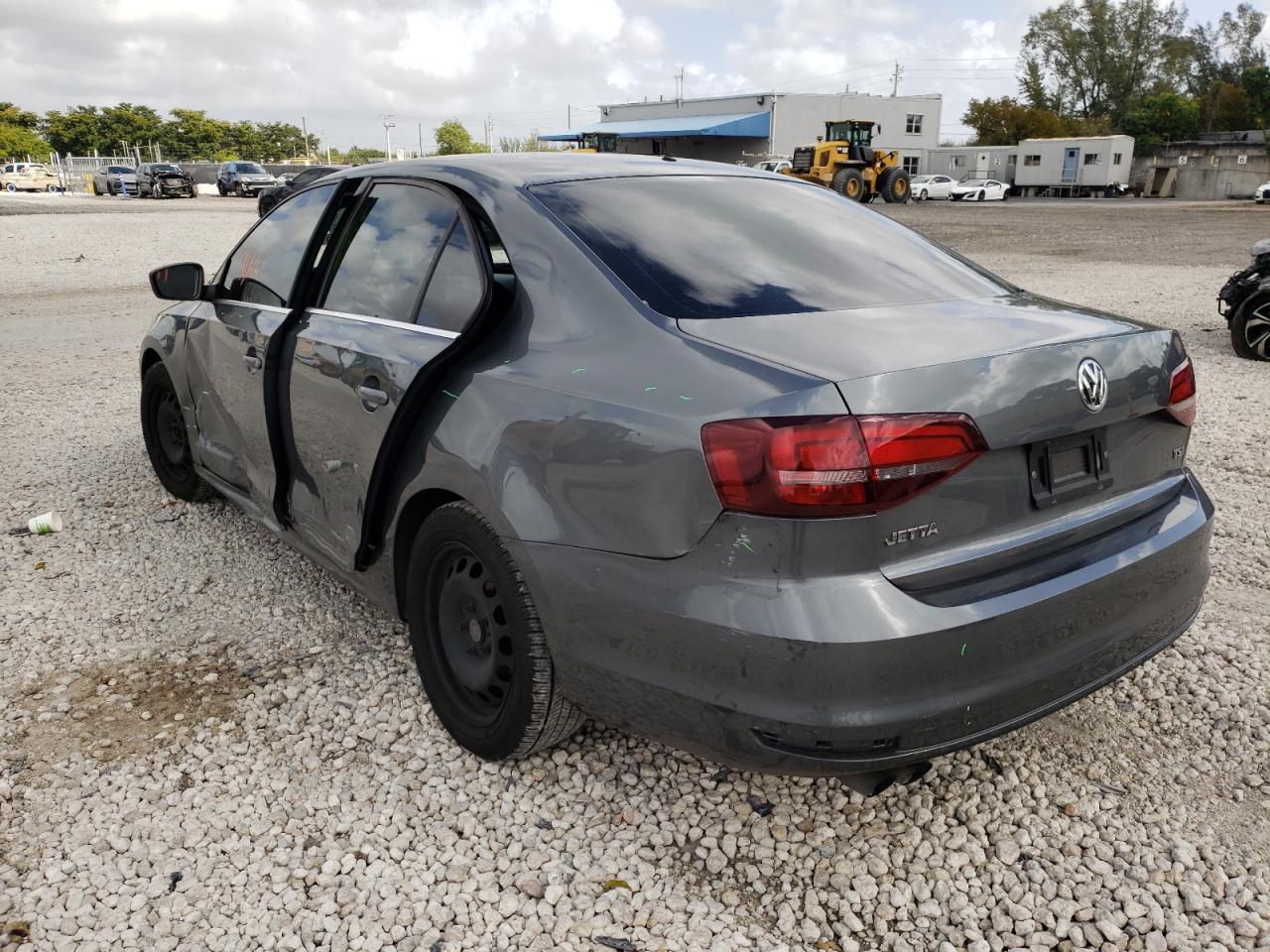 Photo 3 from auction – 2017 VOLKSWAGEN JETTA S with VIN 3VW2B7AJ0HM281161