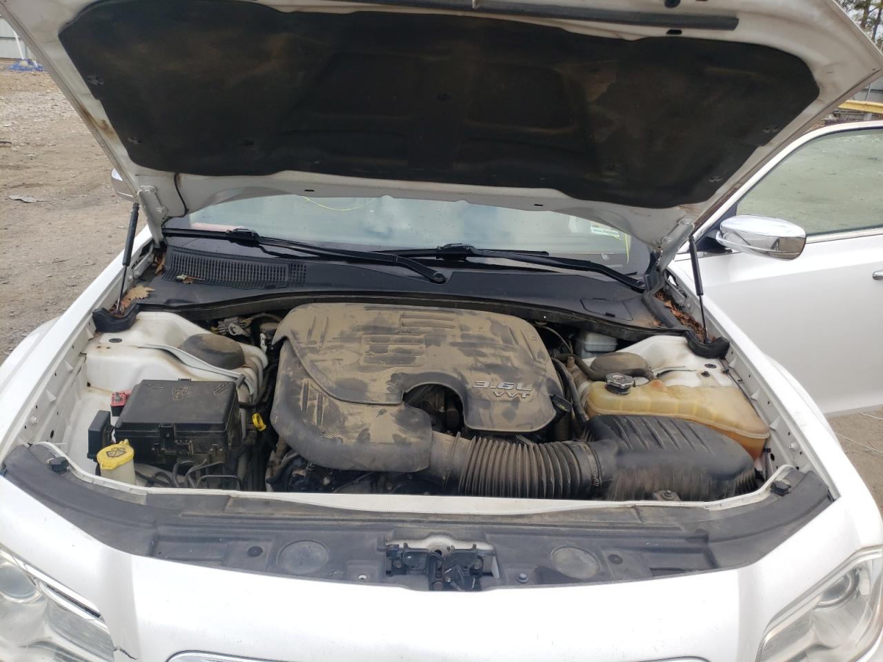 Photo 7 from auction – 2011 CHRYSLER 300 LIMITE with VIN 2C3CA5CG9BH529501