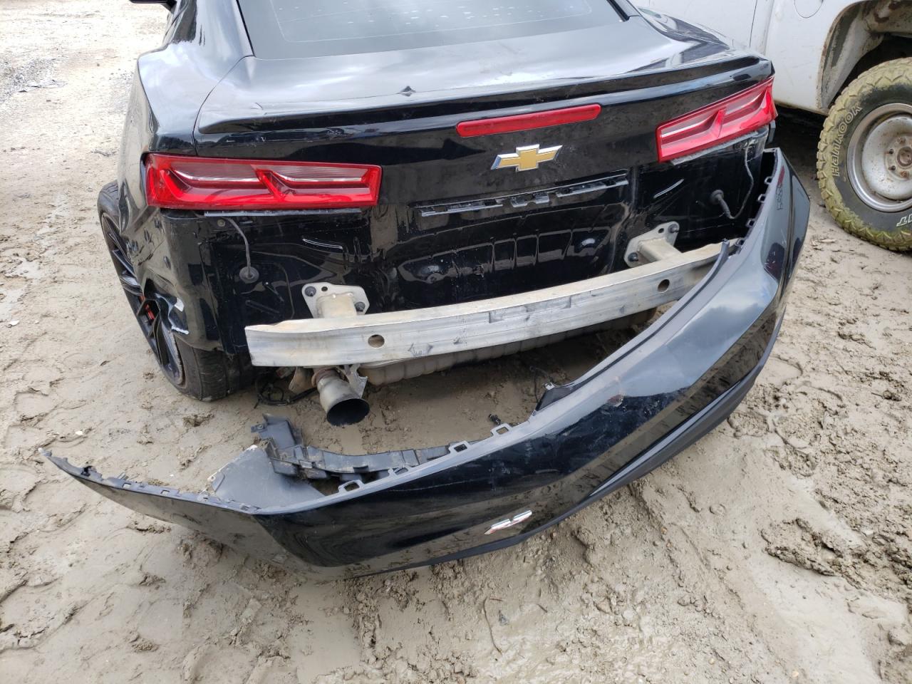 Photo 9 from auction – 2017 CHEVROLET CAMARO LT with VIN 1G1FB1RX3H0135181