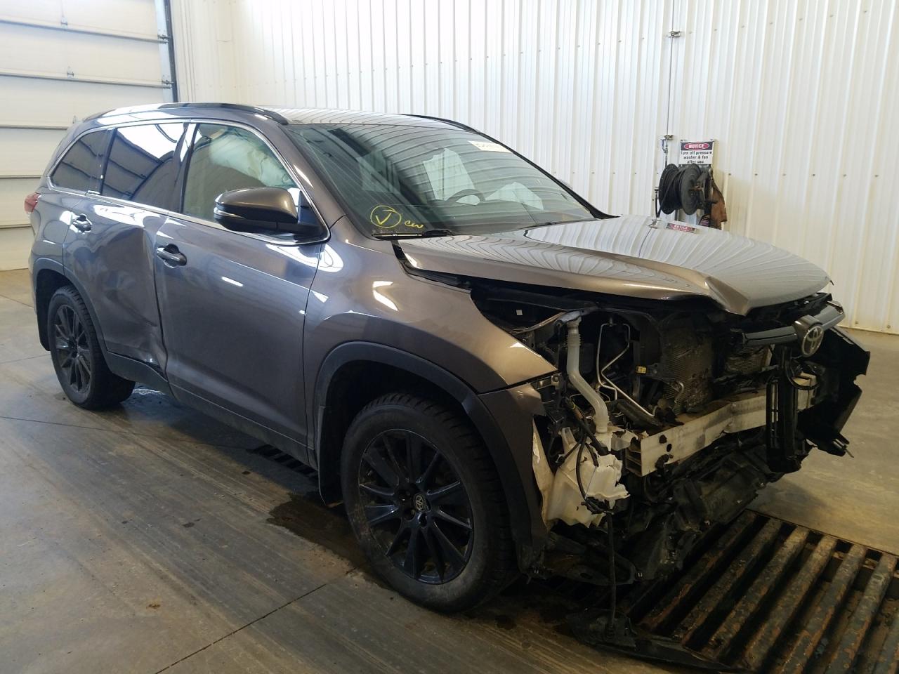 TOYOTA HIGHLANDER 2019 with VIN 5TDJZRFH0KS707286 - Photo from auction