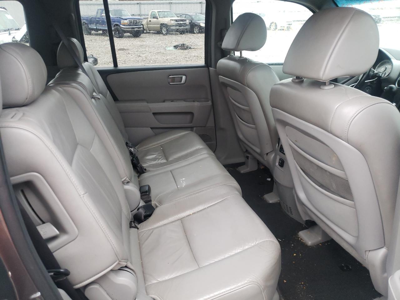 Photo 6 from auction – 2010 HONDA PILOT EXL with VIN 5FNYF4H52AB034937