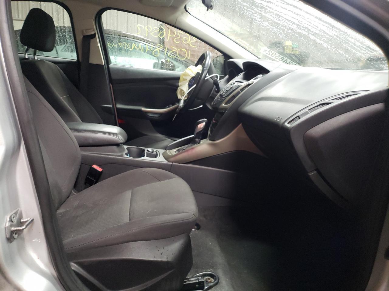 Photo 5 from auction – 2012 FORD FOCUS SEL with VIN 1FAHP3H27CL367542