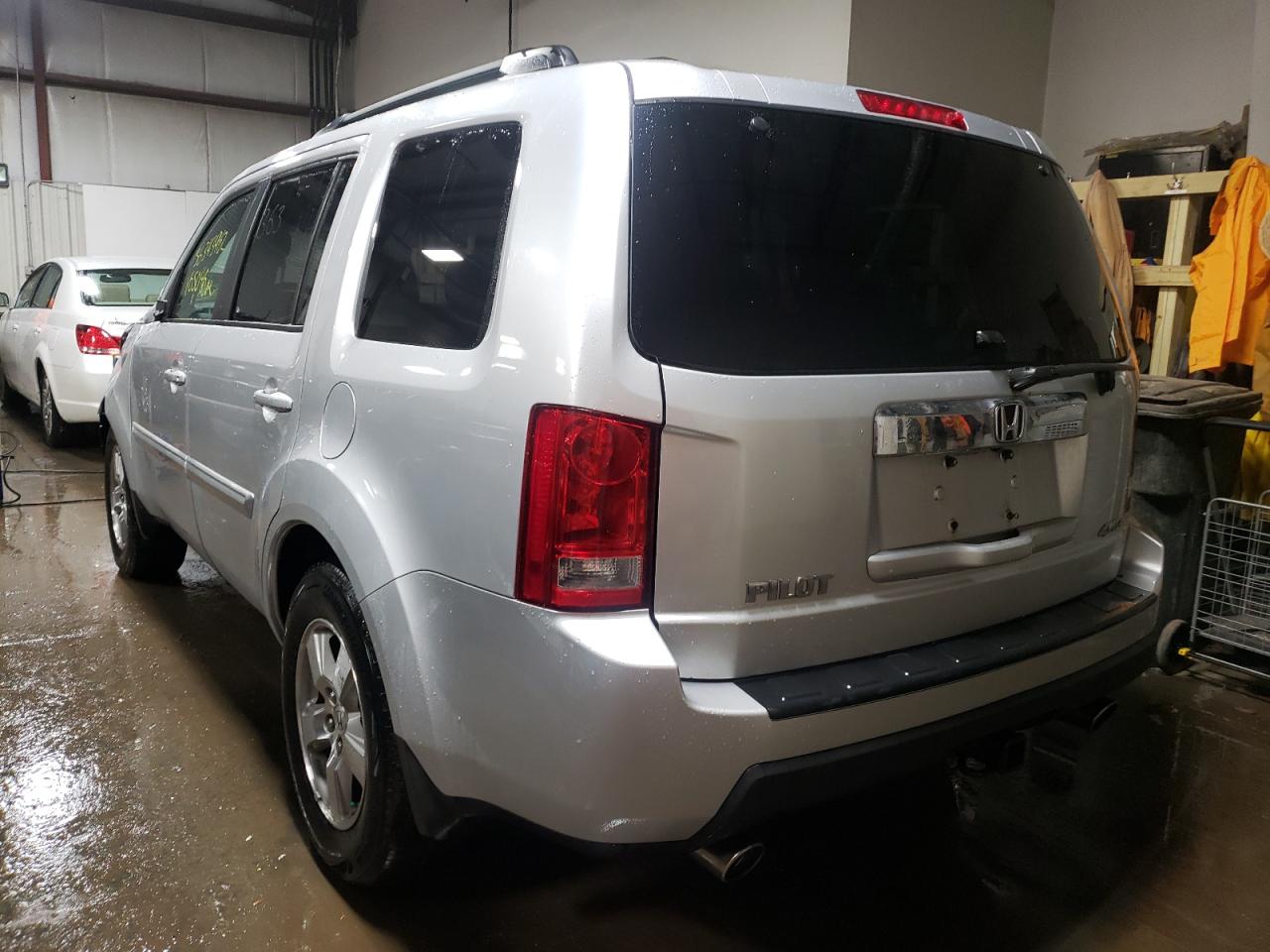 Photo 3 from auction – 2009 HONDA PILOT EXL with VIN 5FNYF48569B004741