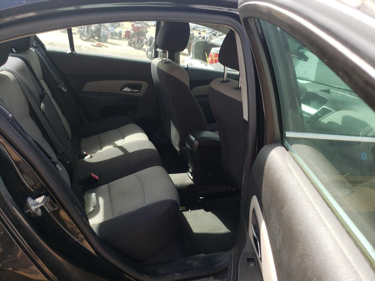 Photo 6 from auction – 2012 CHEVROLET CRUZE LS with VIN 1G1PD5SH0C7398656