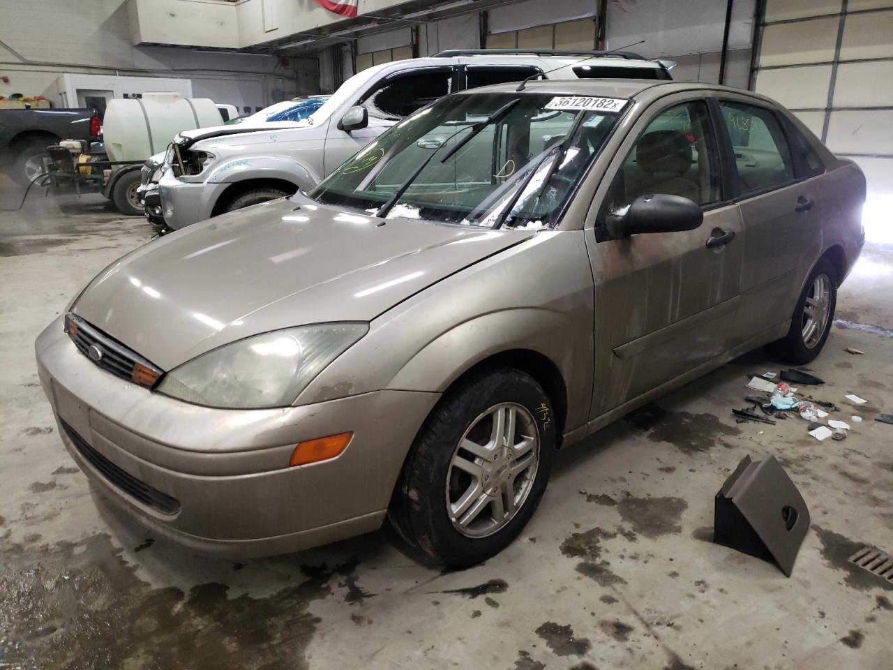 Photo 2 from auction – 2003 FORD FOCUS SE with VIN 1FAFP34P93W141056