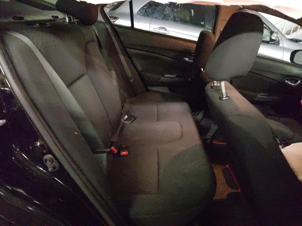 Photo 6 from auction – 2015 HONDA CIVIC SE with VIN 2HGFB2F79FH511748