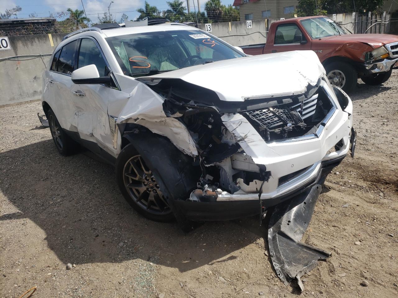 CADILLAC SRX PERFOR 2016 with VIN 3GYFNCE39GS584833 - Photo from auction
