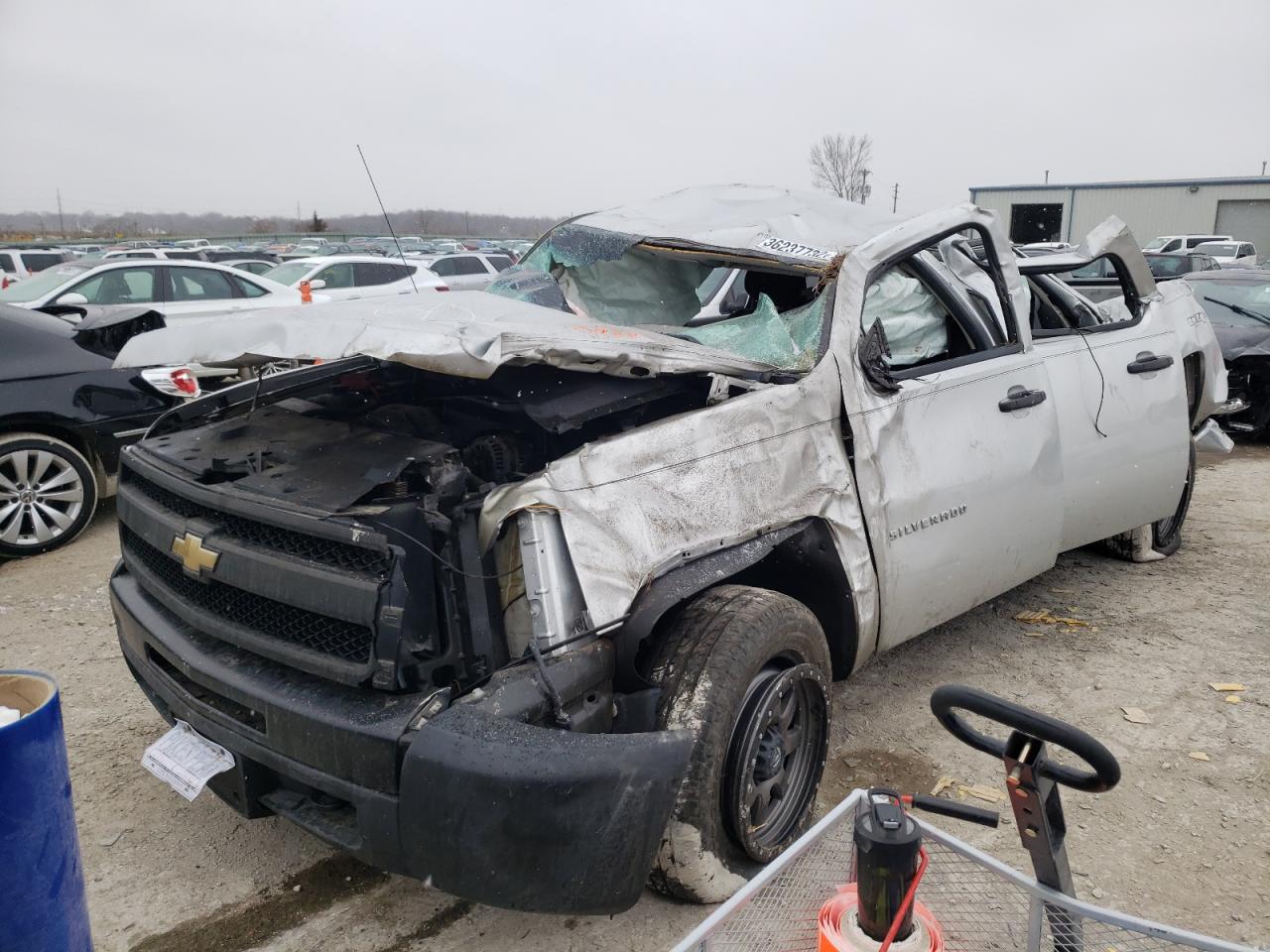 Photo 2 from auction – 2011 CHEVROLET SILVERADO with VIN 3GCPKPEA8BG316649