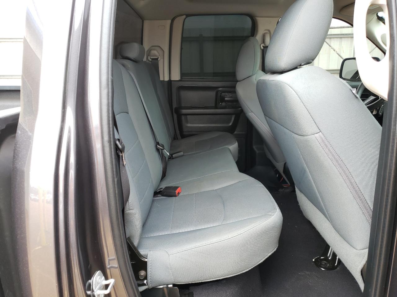 Photo 6 from auction – 2016 RAM 1500 ST with VIN 1C6RR6FG2GS376709