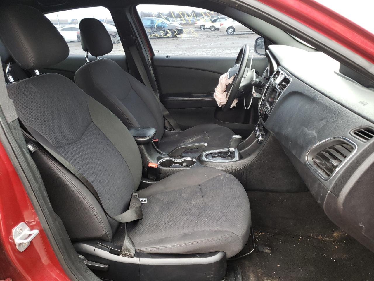 Photo 5 from auction – 2012 CHRYSLER 200 TOURIN with VIN 1C3CCBBG0CN211530