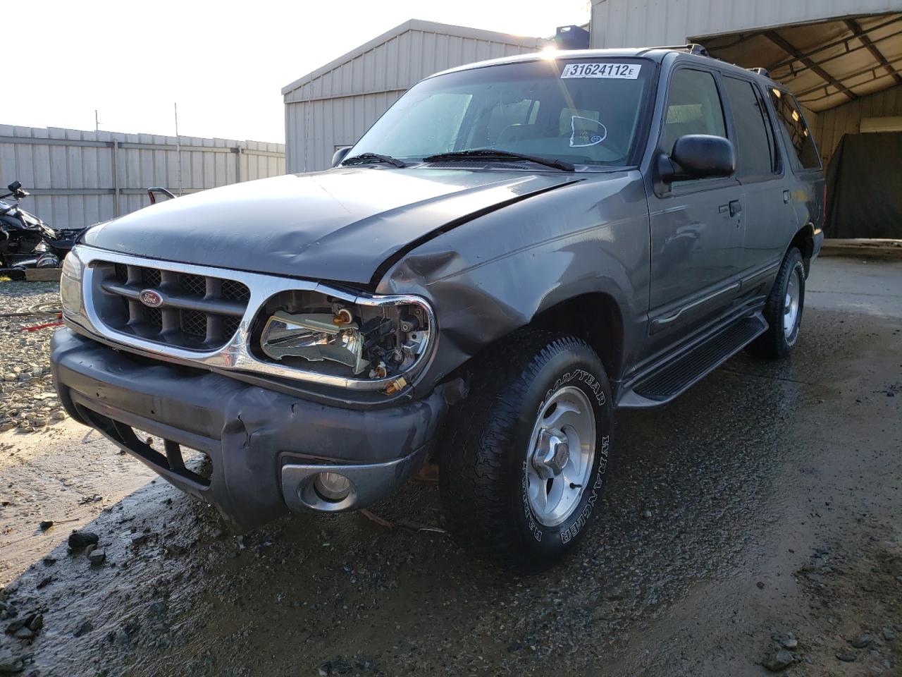 Photo 2 from auction – 1999 FORD EXPLORER with VIN 1FMZU32X1XUC25260