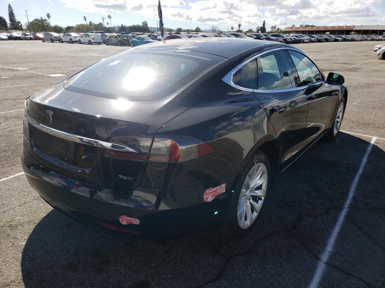 Photo 4 from auction – 2018 TESLA MODEL S with VIN 5YJSA1E28JF277343