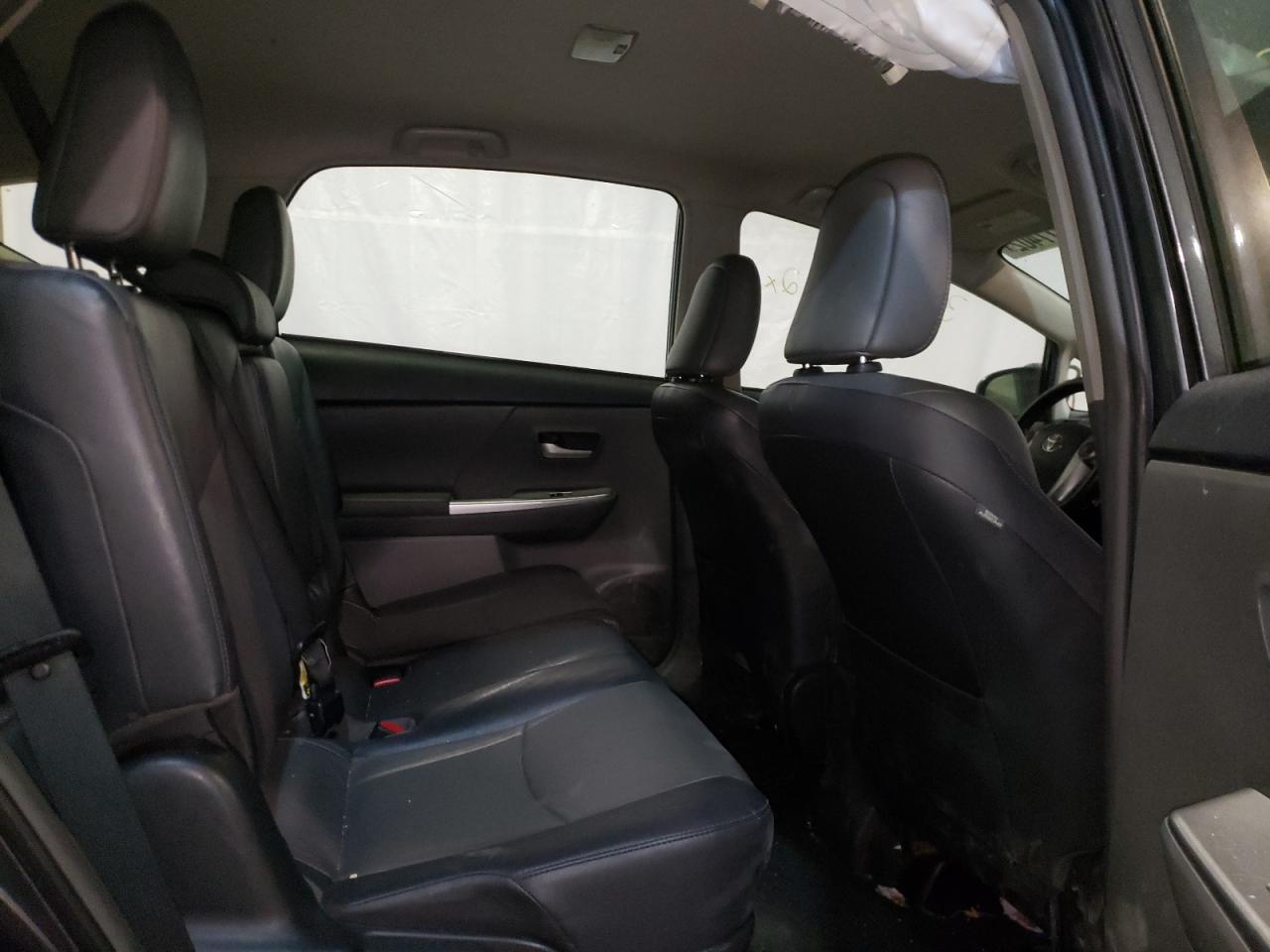 Photo 6 from auction – 2013 TOYOTA PRIUS V with VIN JTDZN3EU8D3277232