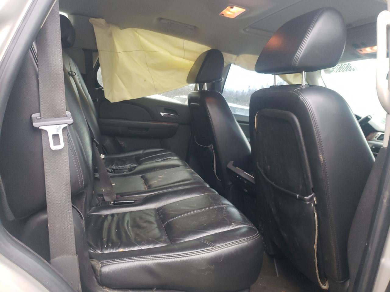 Photo 6 from auction – 2007 GMC YUKON with VIN 1GKFK13087R365736