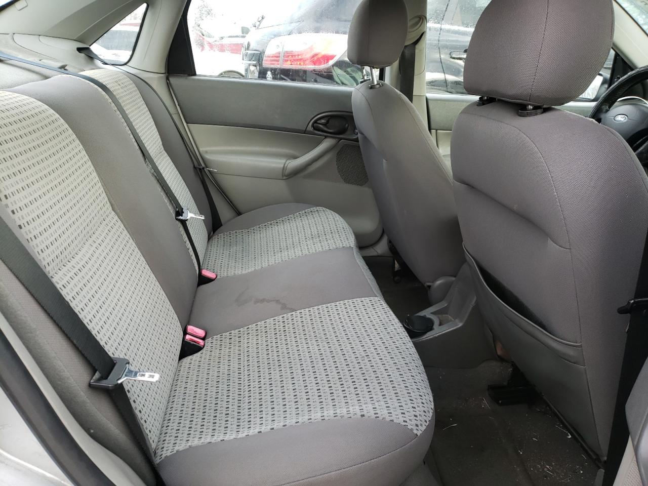 Photo 6 from auction – 2005 FORD FOCUS ZX4 with VIN 1FAFP34N45W271876