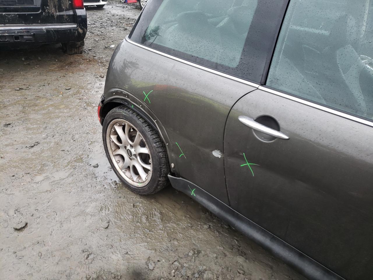 Photo 9 from auction – 2006 MINI COOPER S with VIN WMWRE33566TL19361
