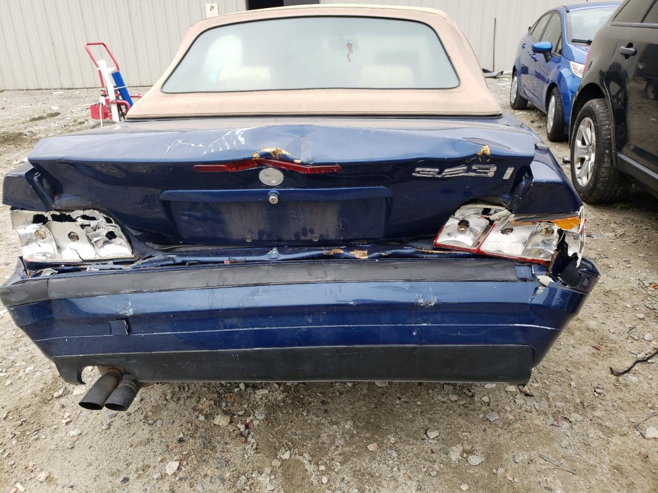 Photo 9 from auction – 1999 BMW 323 IC AUT with VIN WBABJ8337XEM25221
