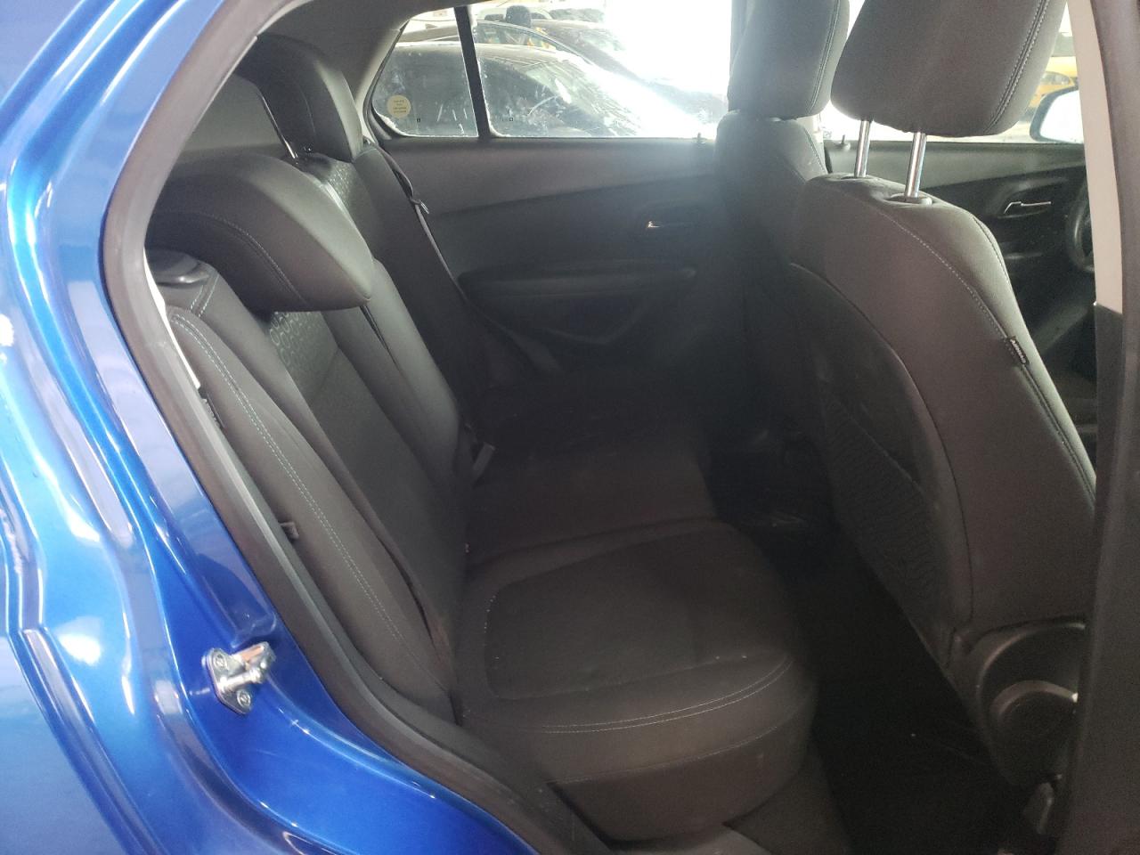 Photo 6 from auction – 2016 CHEVROLET TRAX LS with VIN KL7CJNSB9GB561735